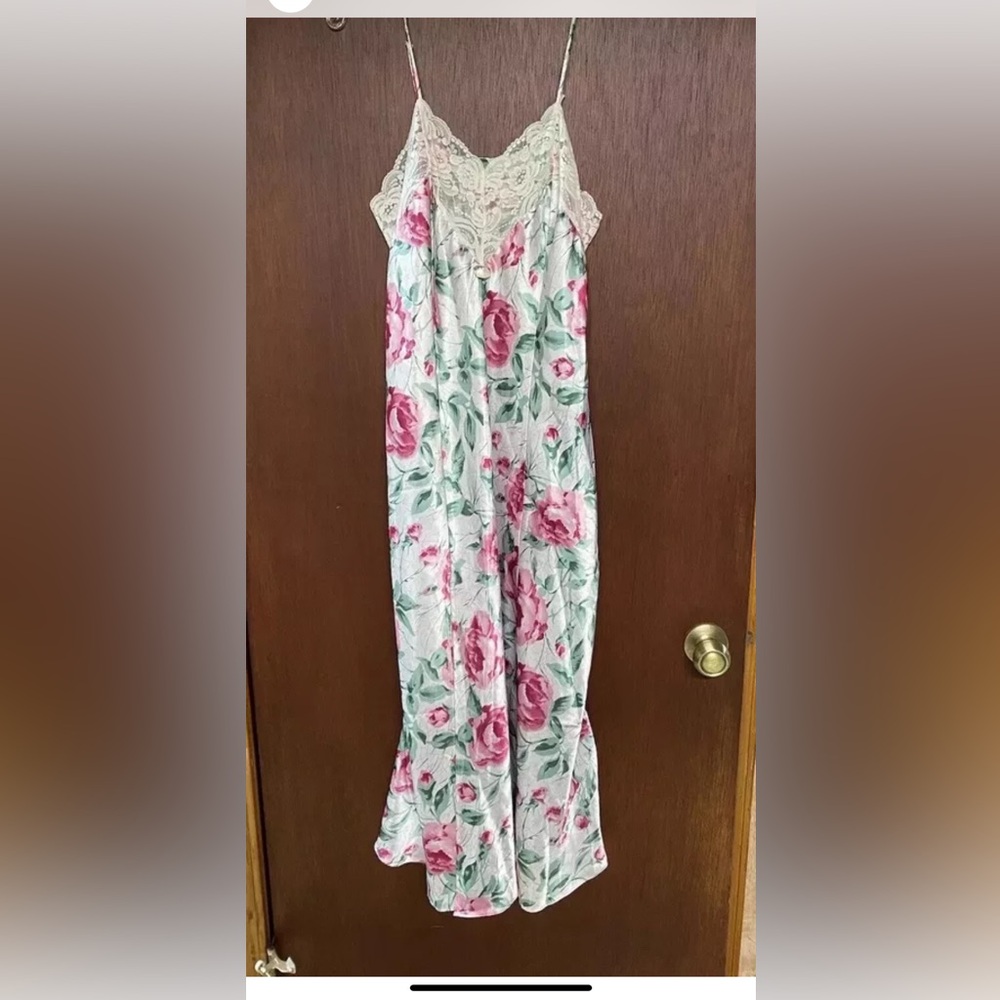 Vintage Honors Intimates Floral Rosette lingerie dress Lace trim Large